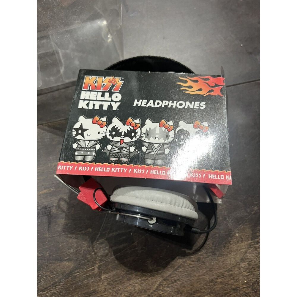 Vintage Rare Sanrio Hello Kitty KISS Headphones GENE PAUL ACE PETER‎ Hot Topic